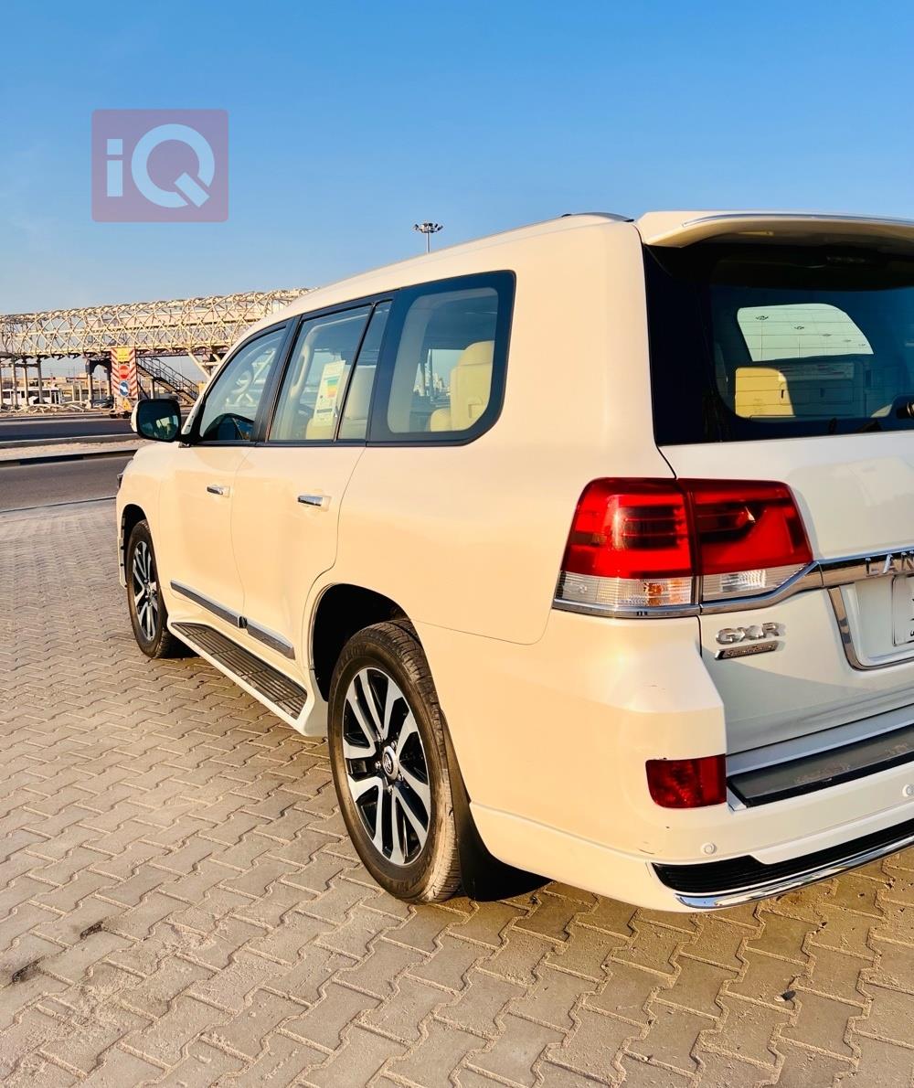 تويوتا لاندكروزر